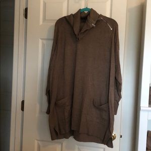 sweater with zipper and pockets